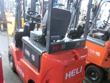 1.5-3吨柴油、电动叉车出租、租赁